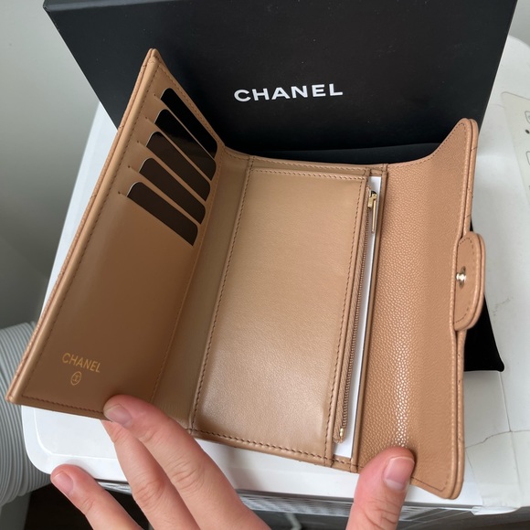 Chanel 23B dark beige caviar medium flap trifold wallet - Picture 8 of 11
